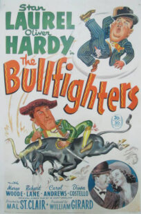 دانلود فیلم The Bullfighters 1945322626-269346884