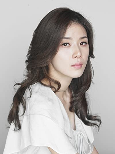 Lee Bo-young