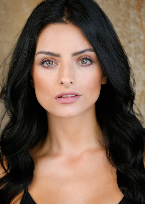 Aislinn Derbez