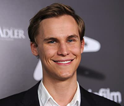 Rhys Wakefield