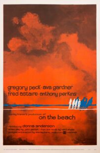 دانلود فیلم On the Beach 1959399529-732563235